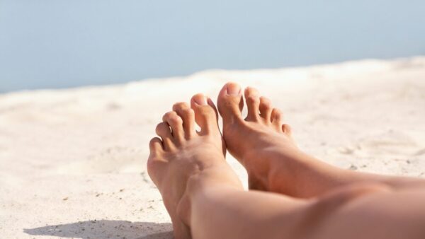 変形爪（肥厚爪）の治し方は？自宅でできるケアと痛くない専門店での治療法